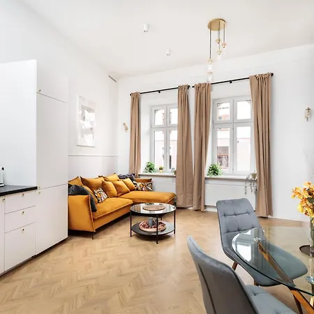 Historic Hideaway - Podgorze - By Upstairs Daire *